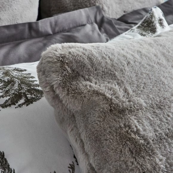 New ❤️ Dorma Purity Dorma Purity Faux Fur Grey Cushion ❤️ 3 New ❤️ Dorma Purity Dorma Purity Faux Fur Grey Cushion ❤️ - Image 3