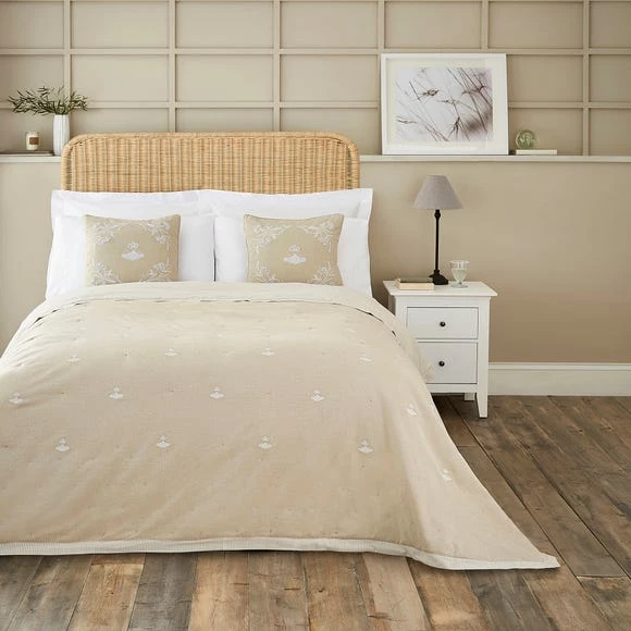 Coupon ๐ฅ Dorma Dorma Embroidered Bee Bedspread ๐ 1 Coupon ๐ฅ Dorma Dorma Embroidered Bee Bedspread ๐