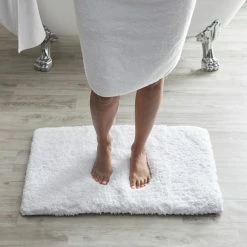 Flash Sale ๐ White Dorma Memory Foam Bath Rug XL ๐คฉ
